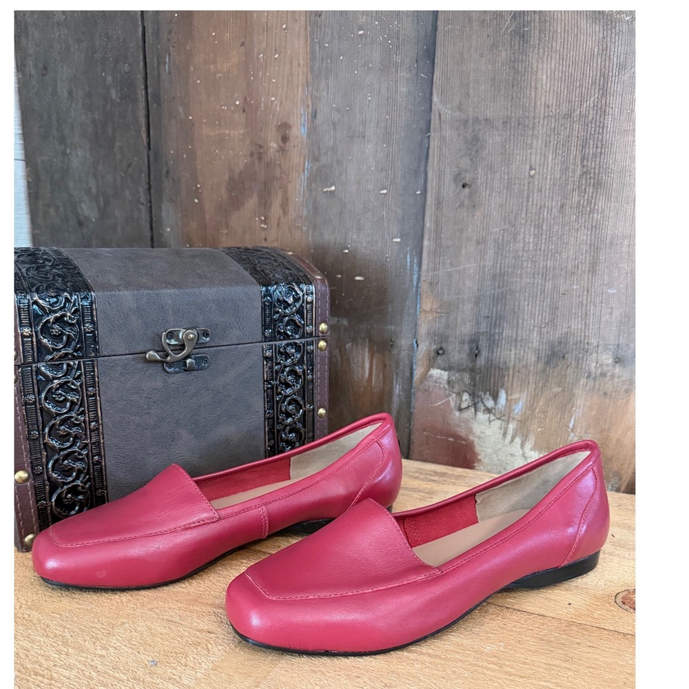Array Red Leather Loafers Women's Size 9W Slip On Flats Square Toe Comfort Shoes
